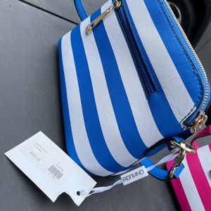 Fabriano pocketbooks with shoulder strap included